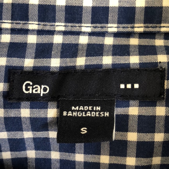 GAP Button Down - Picture 2 of 2